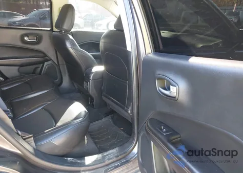 2021 Jeep Compass Limited 4X4 z USA, uszkodzony, nr VIN 3C4NJDCB5MT520050